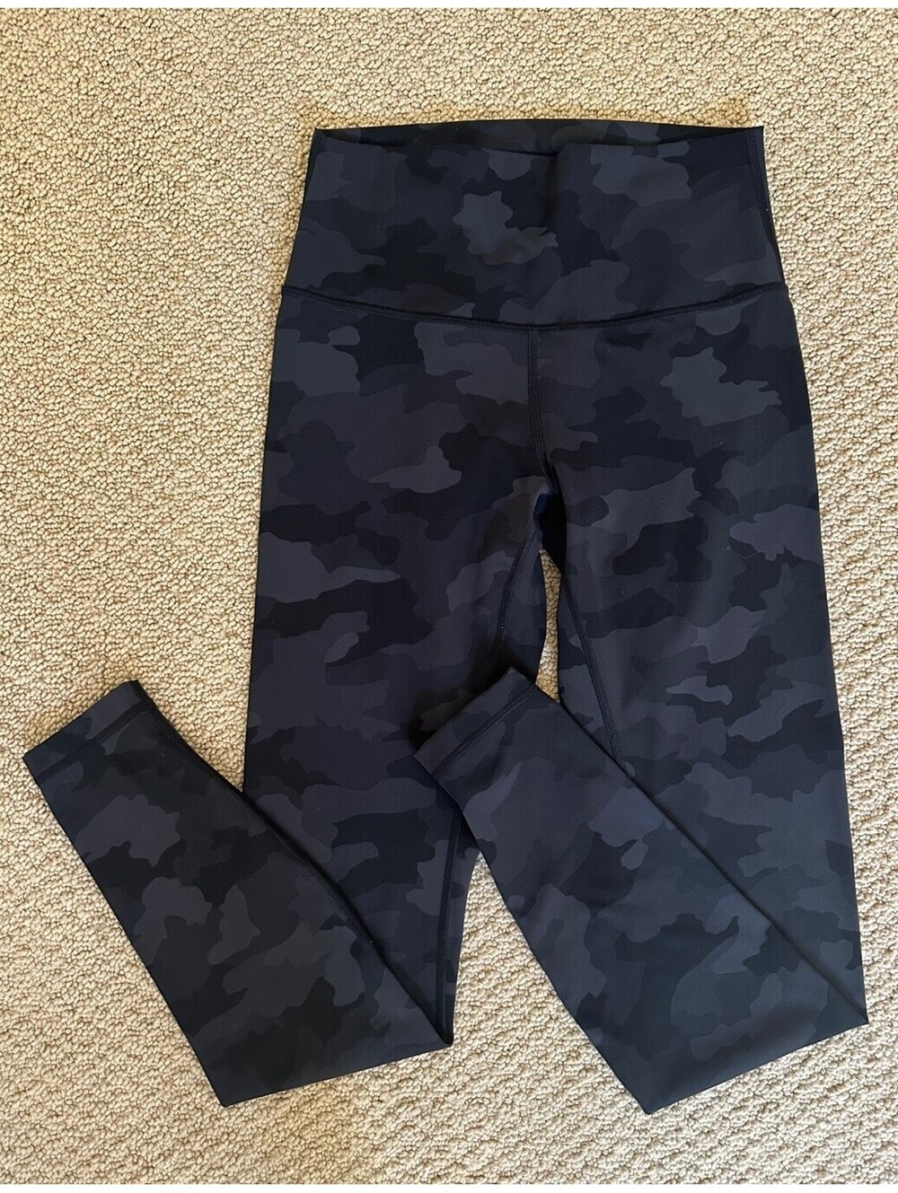 Lululemon Pants Womens 6 Black Camo Base Pace High-Rise Running Tight Leggings